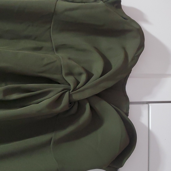 Eclipse sleeveless top with front knot - Picture 2 of 2